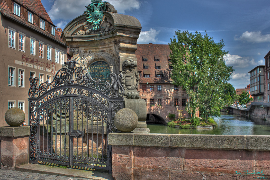 Brücke über die Pegnitz mit Blick auf´s Heilig-Geist-Spital