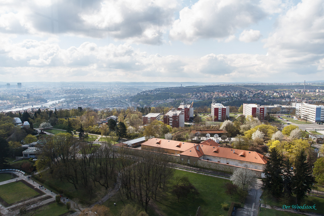 Die Aussicht auf Prag, die sich dort oben nach allen Seiten bietet, ist einfach überwältigend. Ein absolutes Highlight!