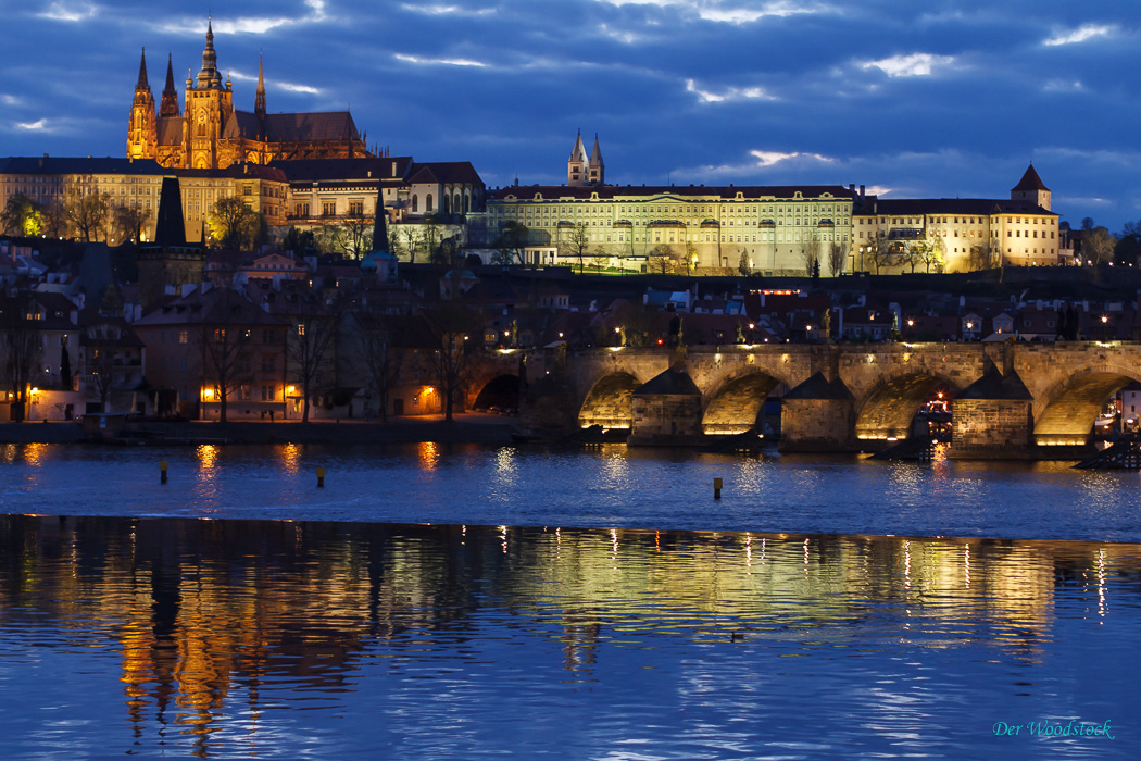 Prag bei Nacht